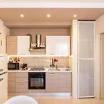Elena - Free Secure Parking - Center - Pool - View Apartment