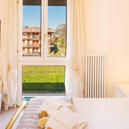 Elena - Free Secure Parking - Center - Pool - View