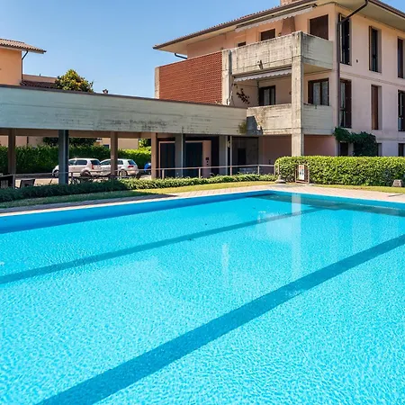 Elena - Free Secure Parking - Center - Pool - View Апартаменты Бардолино